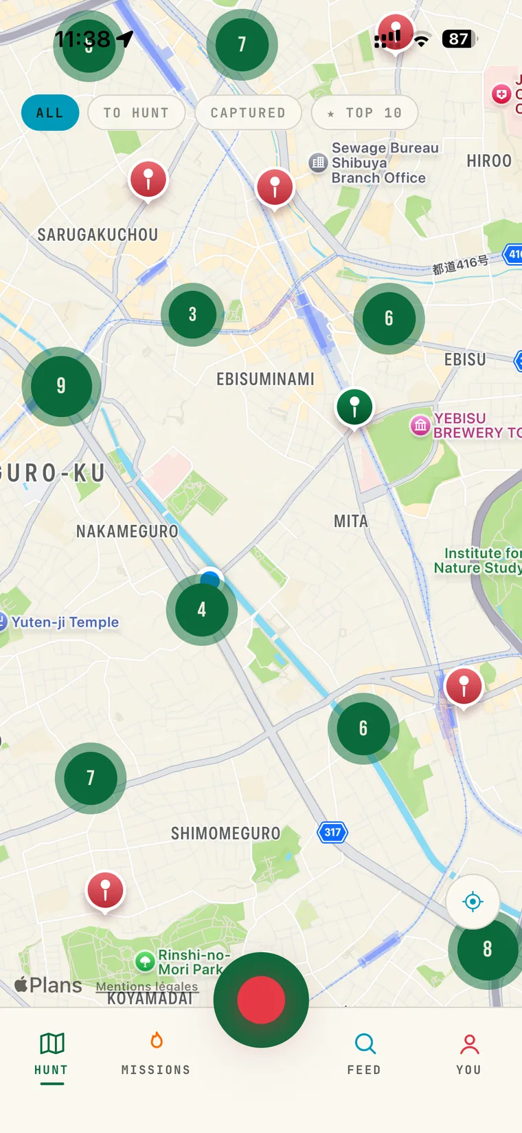 The worldwide map with clustered store pins
